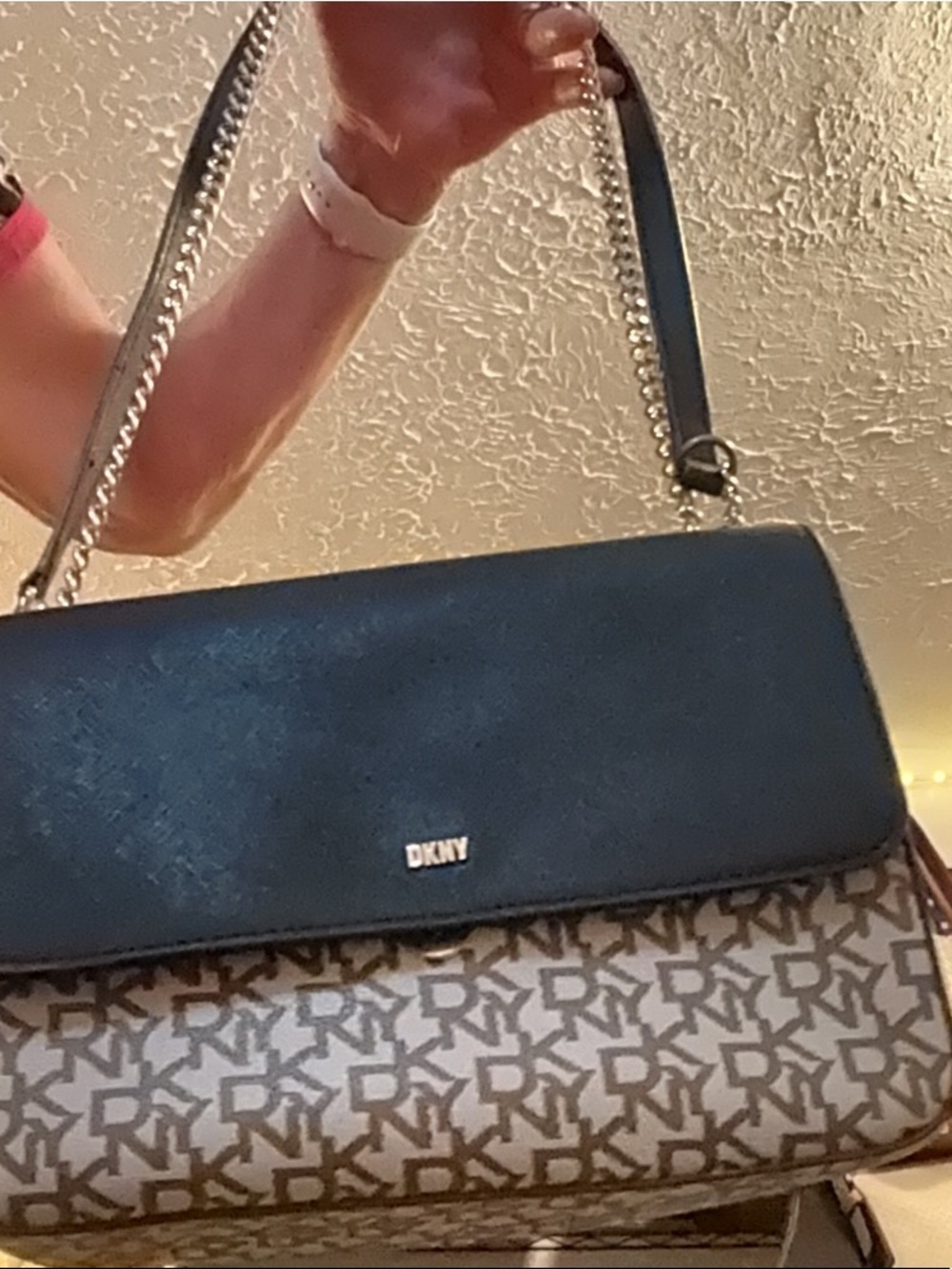 New DKNY shoulder bag